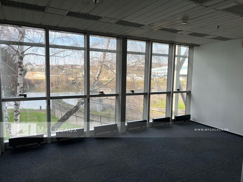 Route Principale Du Port, Gennevilliers à louer - Photo intérieure – Image 2 sur 8