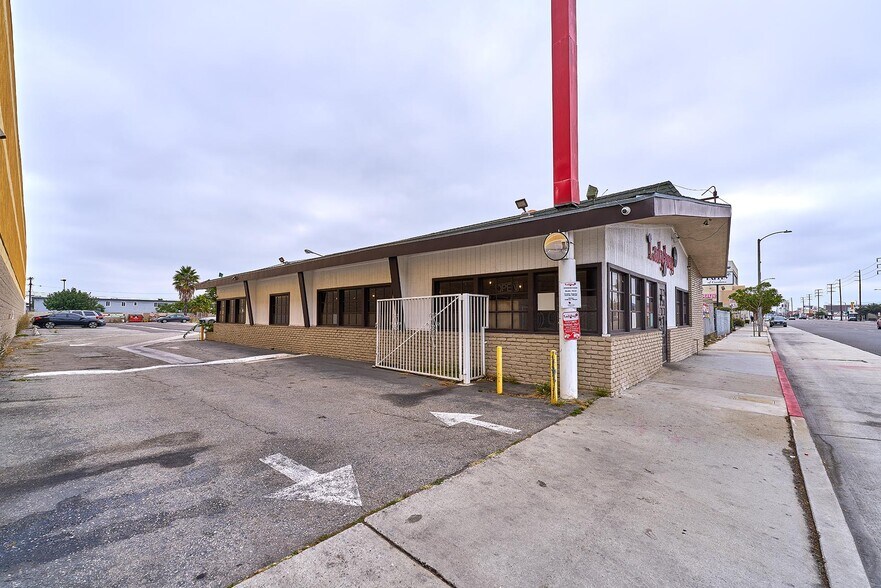 15926 S Western Ave, Gardena, CA à vendre - Photo de l’immeuble – Image 3 sur 18