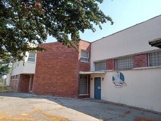Plus de détails pour 419 S Broad St, Klamath Falls, OR - Local d’activités à vendre