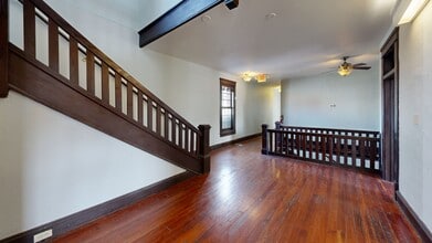 215-219 S Main St, Fort Worth, TX à louer Numérisation 3D Matterport– Image 1 sur 24