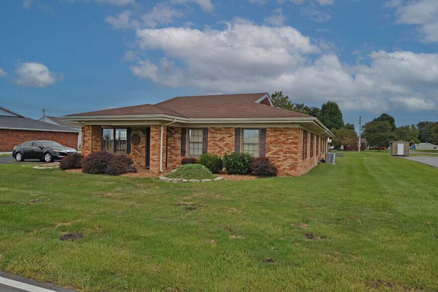 404 W Bethalto Dr, Bethalto, IL à vendre - Photo de l’immeuble – Image 3 sur 17