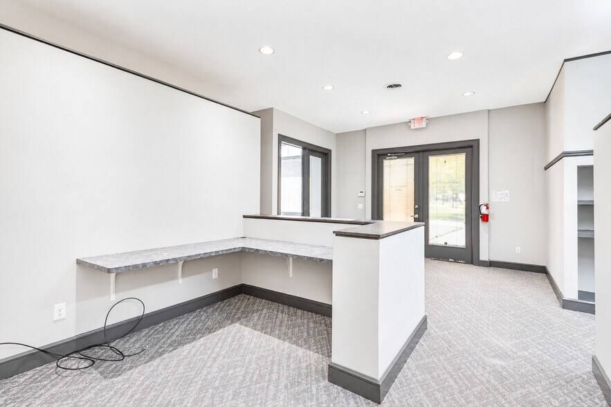 5963 Kentshire Dr, Kettering, OH à louer - Photo de l’immeuble – Image 3 sur 11