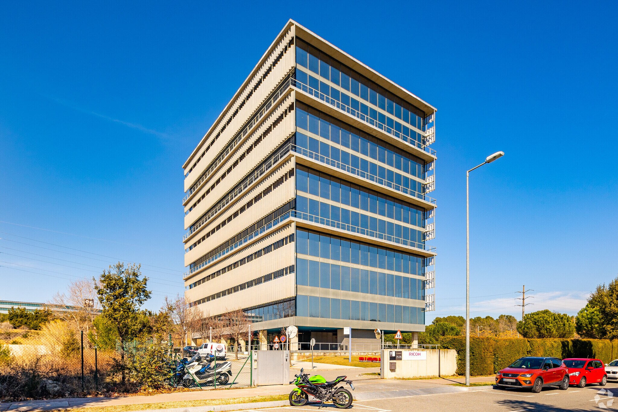 Avinguda Via Augusta, 71, Sant Cugat del Vallès, Barcelona à louer Photo de l’immeuble– Image 1 sur 6