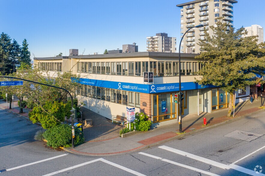 285 17th St, West Vancouver, BC à louer - Photo principale – Image 1 sur 4