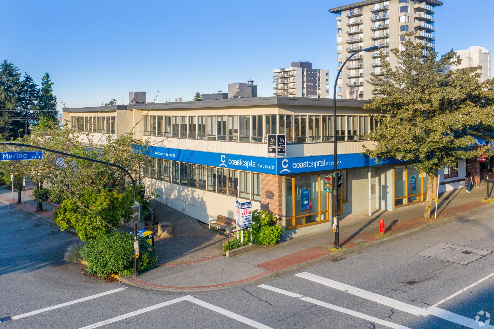 285 17th St, West Vancouver, BC à louer Photo principale– Image 1 sur 5