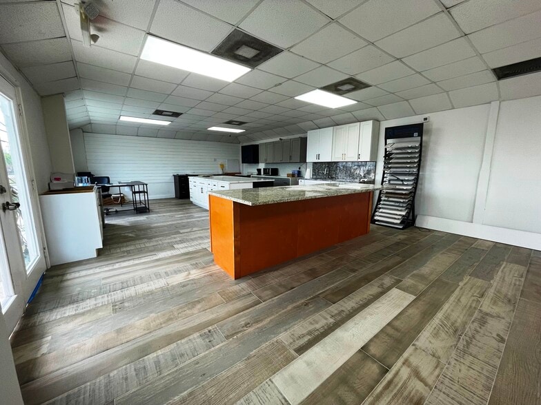 3205 Hanson St, Fort Myers, FL à louer - Photo intérieure – Image 2 sur 7
