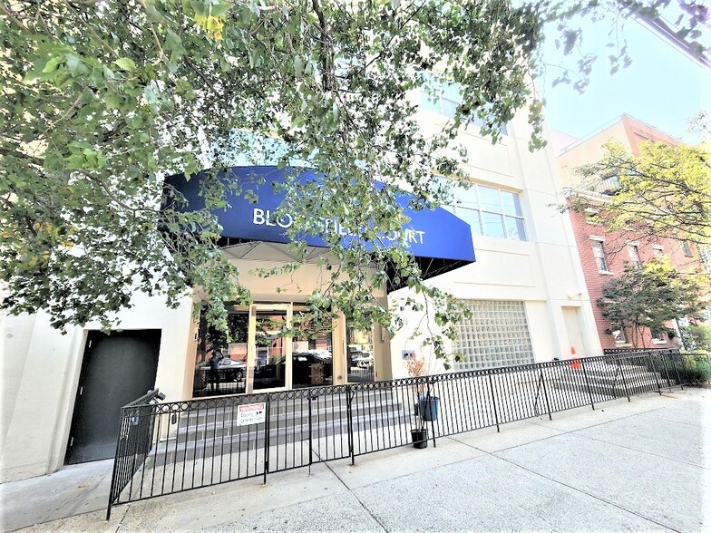 223 Bloomfield St, Hoboken, NJ à louer - Photo de l’immeuble – Image 2 sur 12