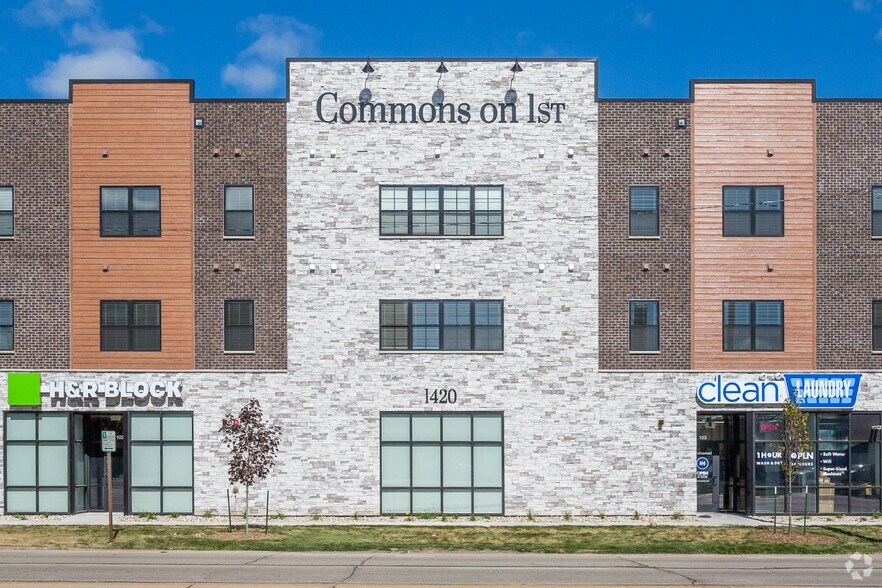 1420 1st Ave NE, Cedar Rapids, IA à louer - Photo de l’immeuble – Image 3 sur 12