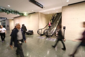Plus de détails pour 77 King St W, Toronto, ON - Bureau à louer