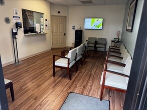 1301 2nd Ave SW, Largo, FL à louer Photo intérieure– Image 1 sur 4