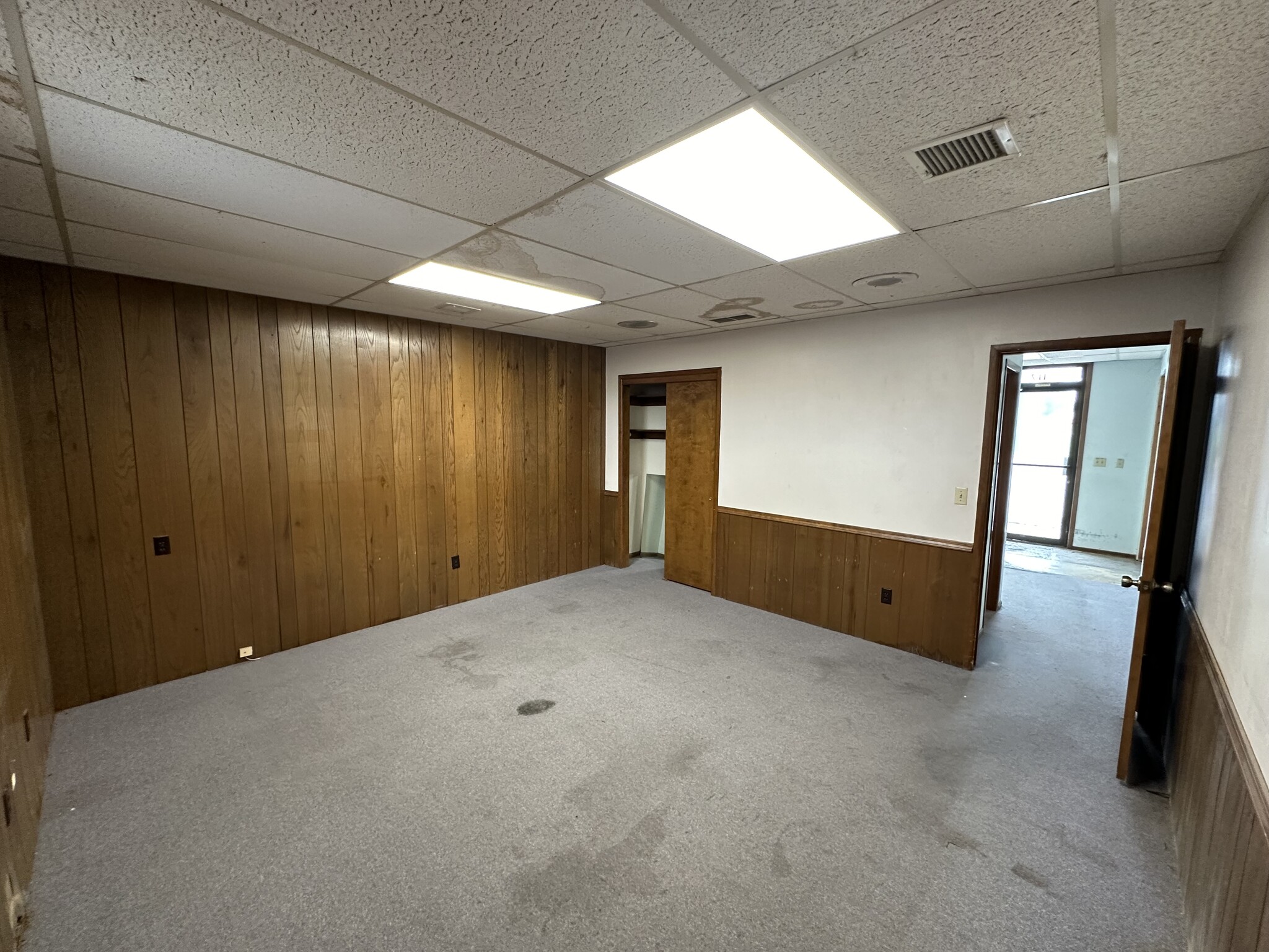 109-121 E Plaza DR, Mulvane, KS à louer Photo intérieure– Image 1 sur 3