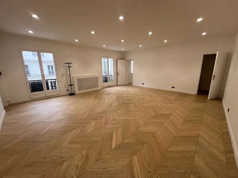 Bureau dans Paris à louer - Photo de l’immeuble – Image 3 sur 9