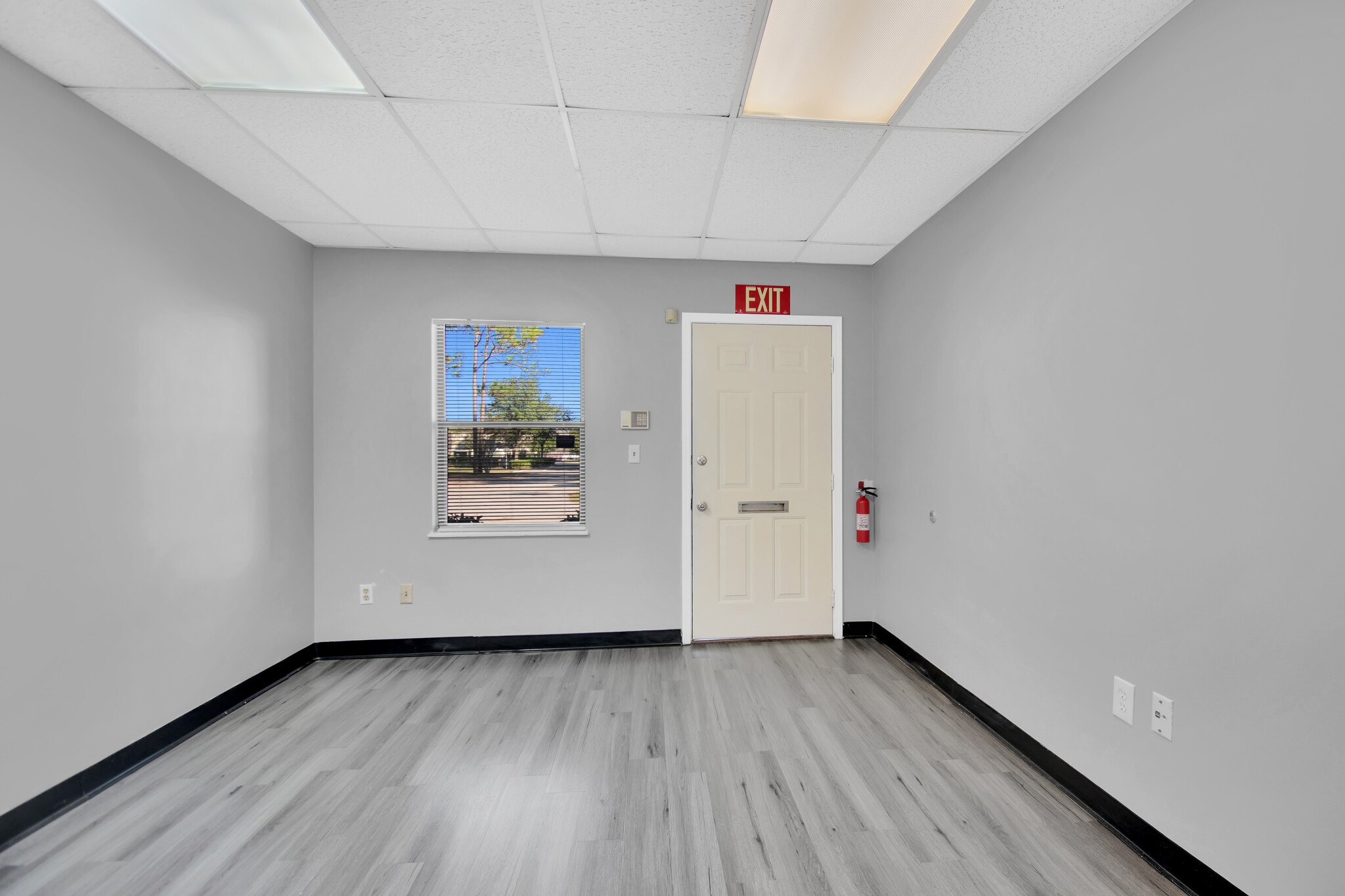 550 Balmoral Cir N, Jacksonville, FL à louer Photo intérieure– Image 1 sur 4