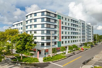 Plus de détails pour 950 NE 124th St, North Miami, FL - Local commercial à louer