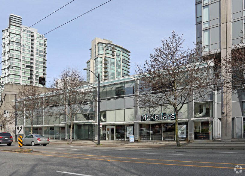 1529 Pender St W, Vancouver, BC à louer - Photo de l’immeuble – Image 2 sur 6