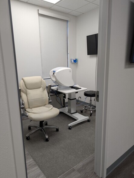 8500-8564 E County Road 466, The Villages, FL à louer - Photo intérieure – Image 3 sur 17