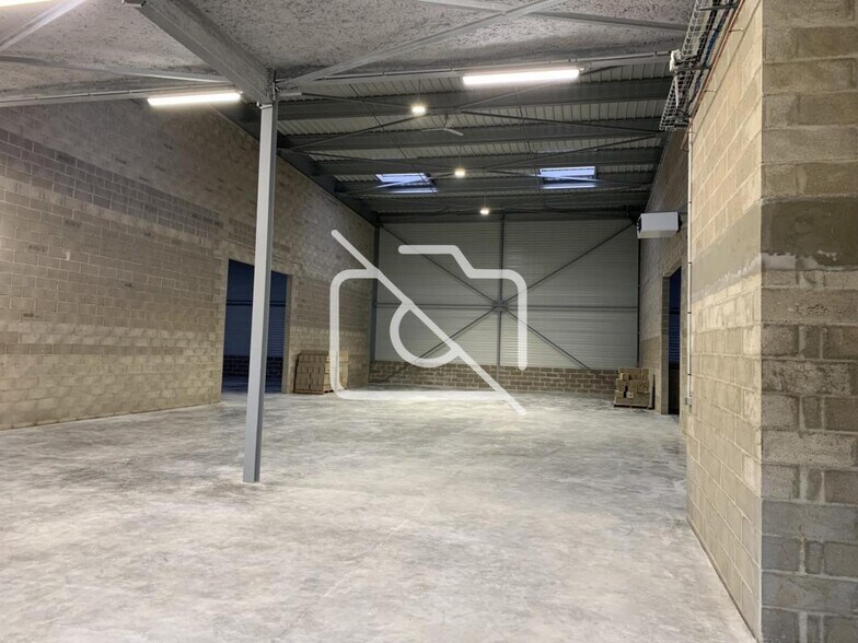 Industriel/Logistique dans Brétigny-sur-Orge à louer - Photo intérieure – Image 2 sur 3