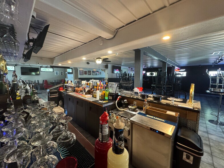 8385 Penner Ave, De Soto, KS à louer - Photo de l’immeuble – Image 3 sur 7