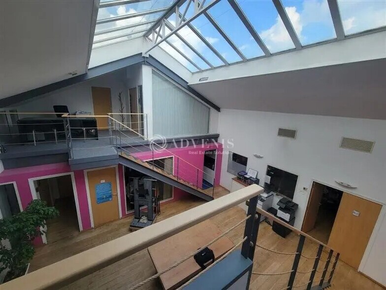 Bureau dans Colombes à louer - Photo de l’immeuble – Image 1 sur 5