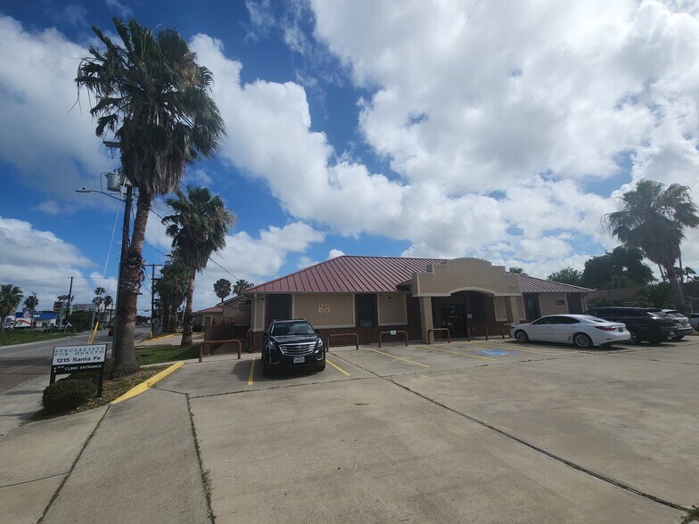 1215 Santa Fe St, Corpus Christi, TX à vendre - Photo de l’immeuble – Image 3 sur 9