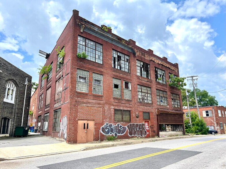 804 N Franklintown Rd, Baltimore, MD à vendre - Photo de l’immeuble – Image 2 sur 22