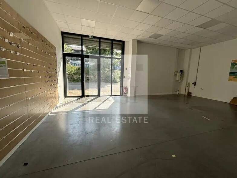 2 Rue Des Vanneaux Huppés, Bourgoin-Jallieu à louer - Photo intérieure – Image 2 sur 8