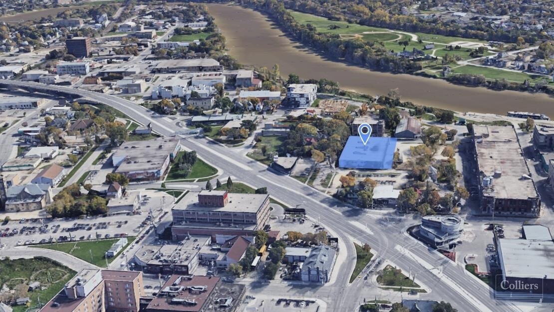 323 Edwin St, Winnipeg, MB à louer Aérien– Image 1 sur 3