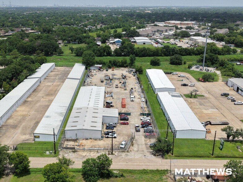 2833 Westside Dr, Pasadena, TX à louer - Photo de l’immeuble – Image 2 sur 3