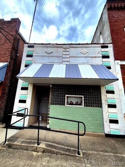 205 E Central Ave, Benld, IL à vendre - Photo de l’immeuble – Image 3 sur 5