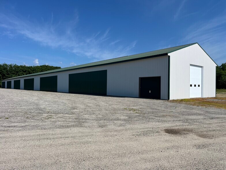 40 Airport Rd, Turner, ME à louer - Photo de l’immeuble – Image 2 sur 4