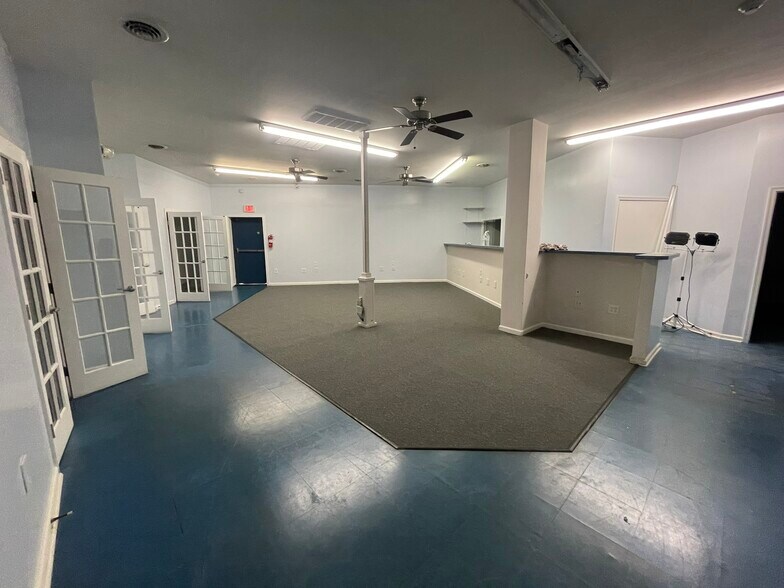 716 Cecelia st, Norfolk, VA à louer - Photo de l’immeuble – Image 2 sur 3