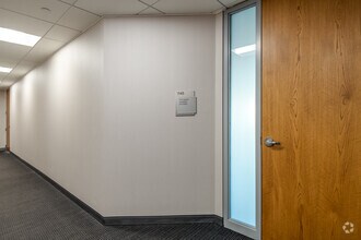 330 E Kilbourn Ave, Milwaukee, WI à louer Photo intérieure– Image 2 sur 7