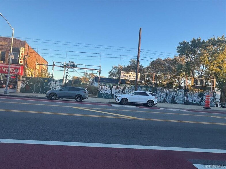 21432 Hillside Ave, Queens Village, NY à vendre - Photo de l’immeuble – Image 3 sur 3