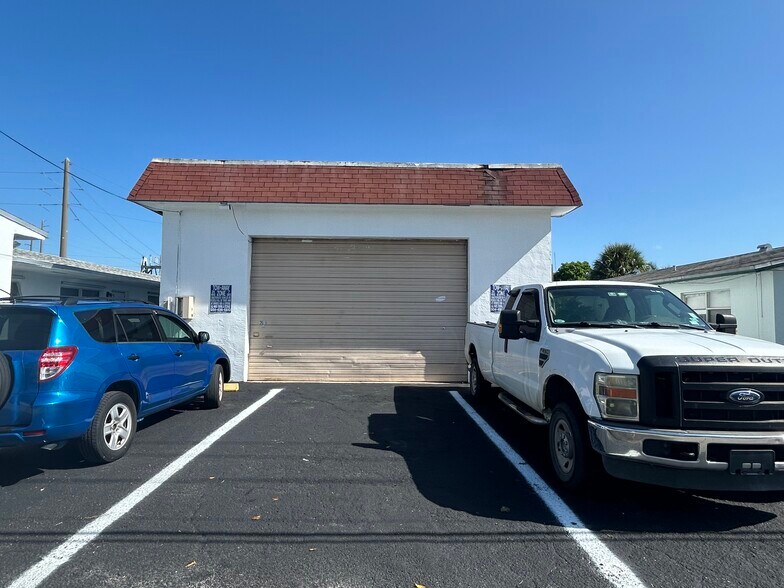 2028 Buchanan St, Hollywood, FL à louer - Photo de l’immeuble – Image 2 sur 5