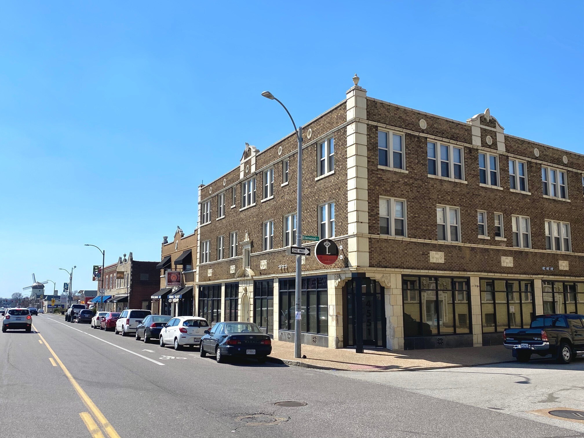 4551-4559 Gravois Ave, Saint Louis, MO à louer Photo principale– Image 1 sur 7