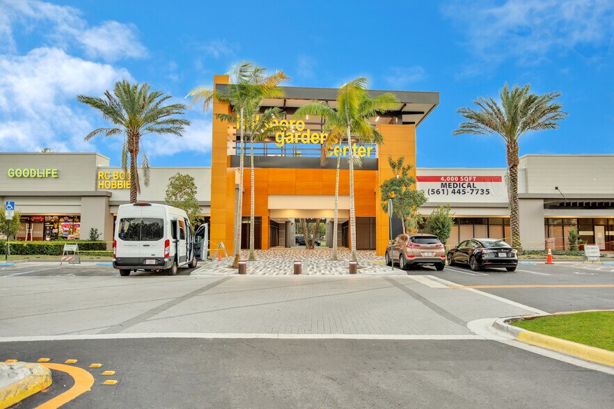 400 W Hillsboro Blvd, Deerfield Beach, FL à louer - Photo de l’immeuble – Image 2 sur 7
