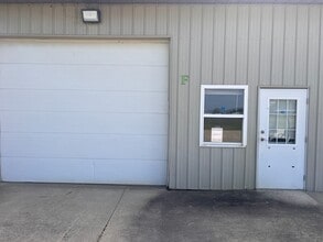 606 S Staley Rd, Champaign, IL à louer Photo intérieure– Image 1 sur 5