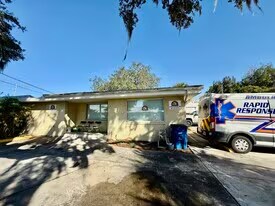 2914 Kenilworth Blvd, Sebring, FL à vendre - Photo de l’immeuble – Image 2 sur 6