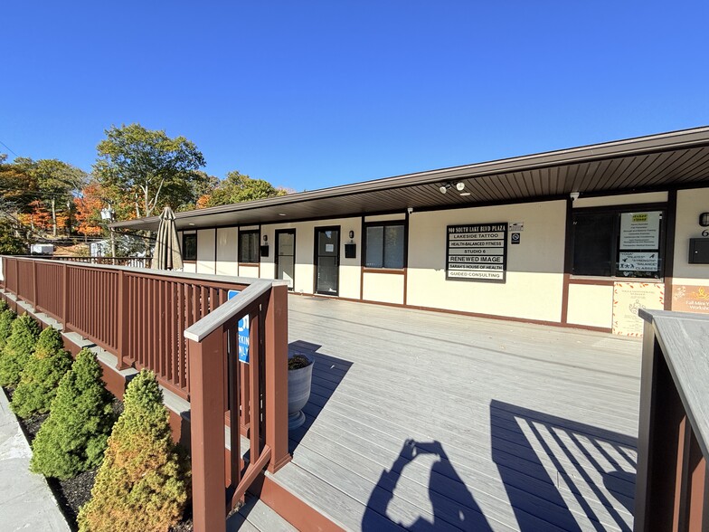 900 & 908 S Lake Blvd, Mahopac, NY à louer - Photo de l’immeuble – Image 1 sur 11