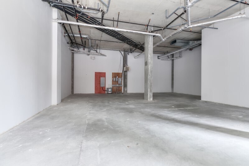 230 Rue Peel, Montréal, QC à louer - Photo de l’immeuble – Image 3 sur 23