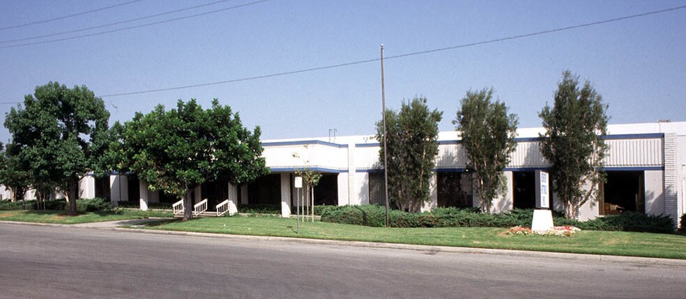 1165 E 230th St, Carson, CA à louer - Photo de l’immeuble – Image 1 sur 10