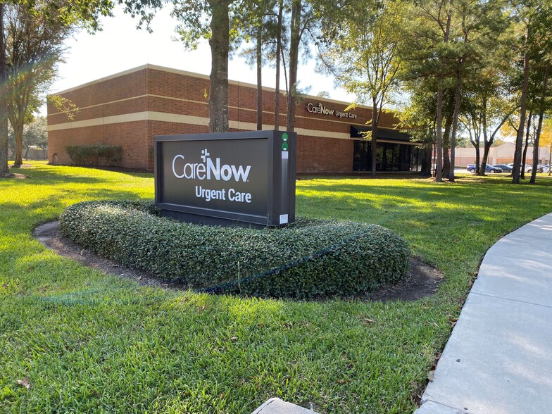 1420-1450 Kingwood Dr, Humble, TX à louer - Photo de l’immeuble – Image 2 sur 2