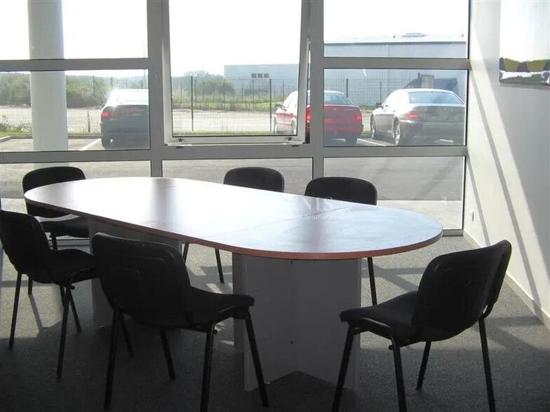 Local d’activités dans Romorantin-Lanthenay à louer - Photo de l’immeuble – Image 1 sur 1