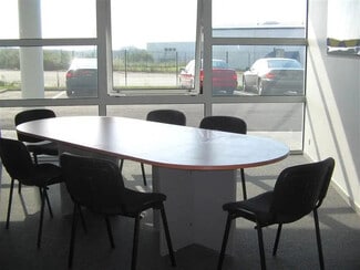 Plus de détails pour Local d'activités à louer