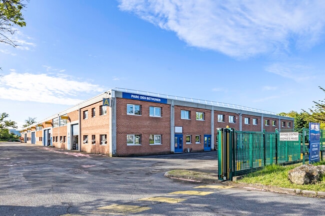 Plus de détails pour Local d’activités à vendre