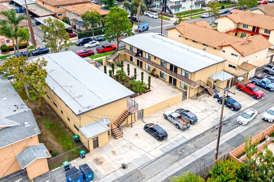 1110 S Pacific Ave, Santa Ana, CA à vendre - Photo de l’immeuble – Image 3 sur 8
