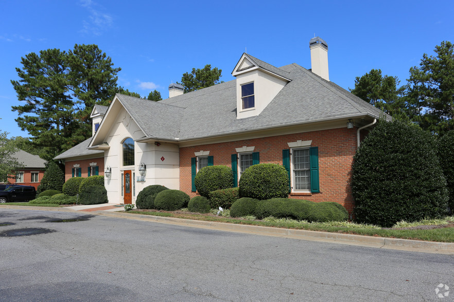 7380 McGinnis Ferry Rd, Suwanee, GA à vendre - Photo principale – Image 1 sur 4