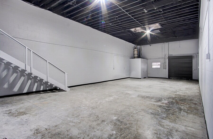 5910 E Washington Blvd, Commerce, CA à louer - Photo intérieure – Image 1 sur 12