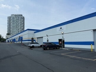 Plus de détails pour 8520-8528 Tyco Rd, Vienna, VA - Industriel/Logistique à louer