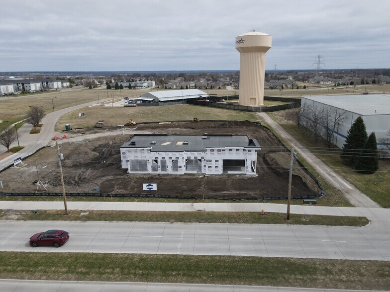 5780 West Parkway, Johnston, IA à louer - Photo de l’immeuble – Image 3 sur 6
